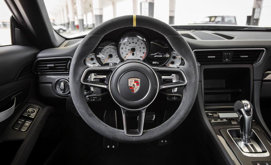 Торпедо Porsche 911 GT3 RS 2016 года  (NA) (фото 17 из 22)